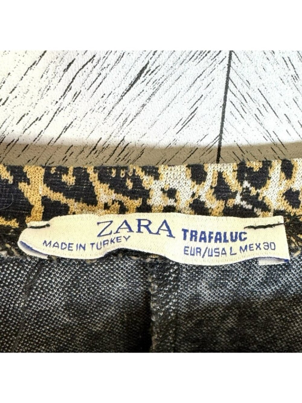 Zara Animal Print Long Sleeve Top Womens Size Large Elastic Waist Pullover Shirt - Picture 2 of 5